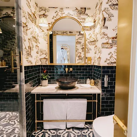 The Leinster Hotel 5*