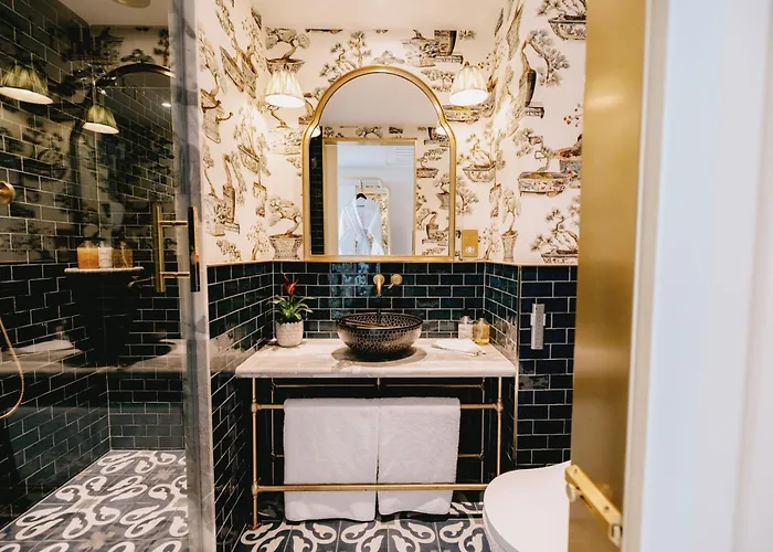 The Leinster Hotel 5*